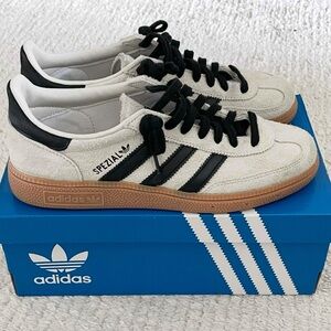 Adidas Handball Spezial - Womens - Size 7 - Aluminum/Black